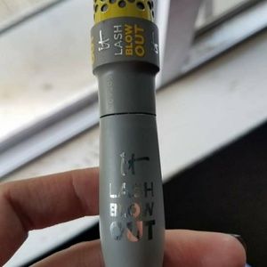 It Cosmetics Lash Blow Out Mascara